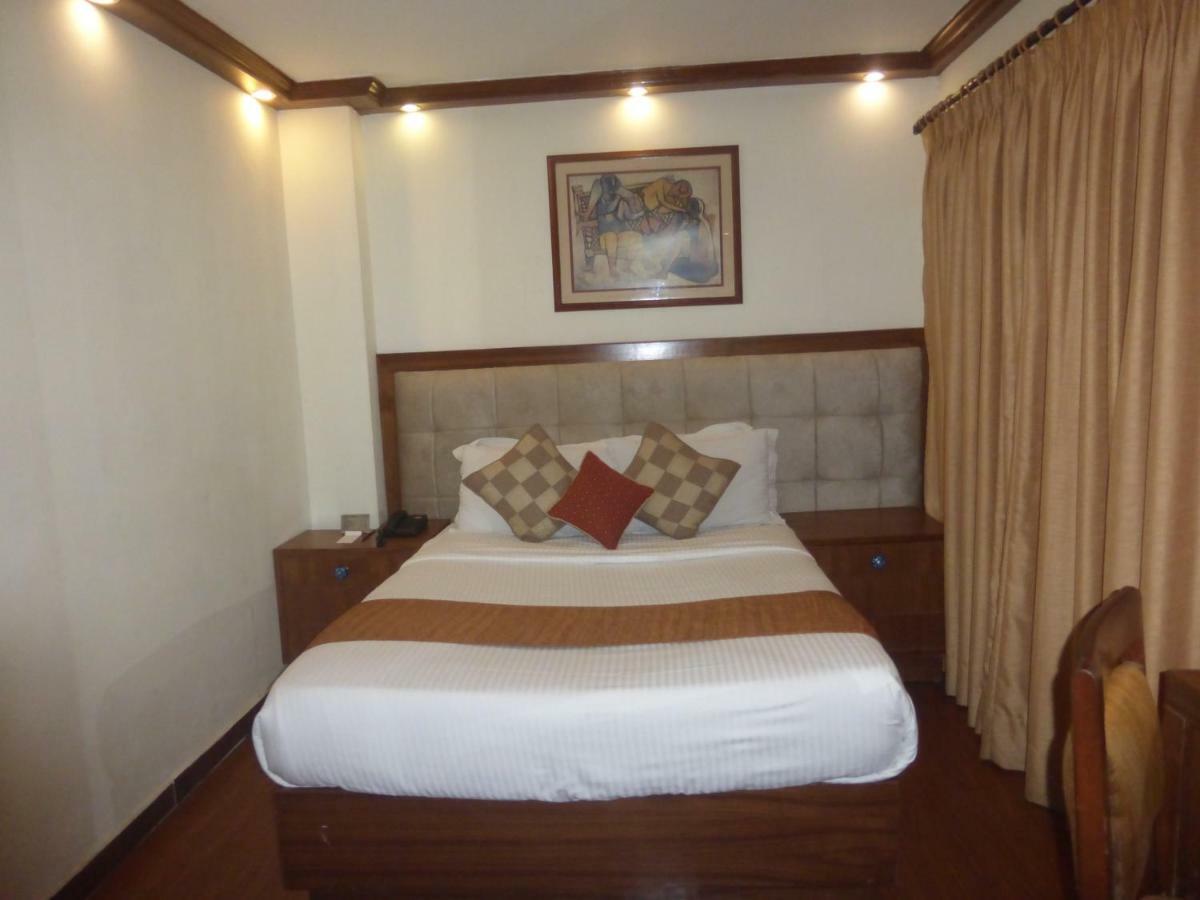 Hotel Alka Classic New Delhi Exterior photo